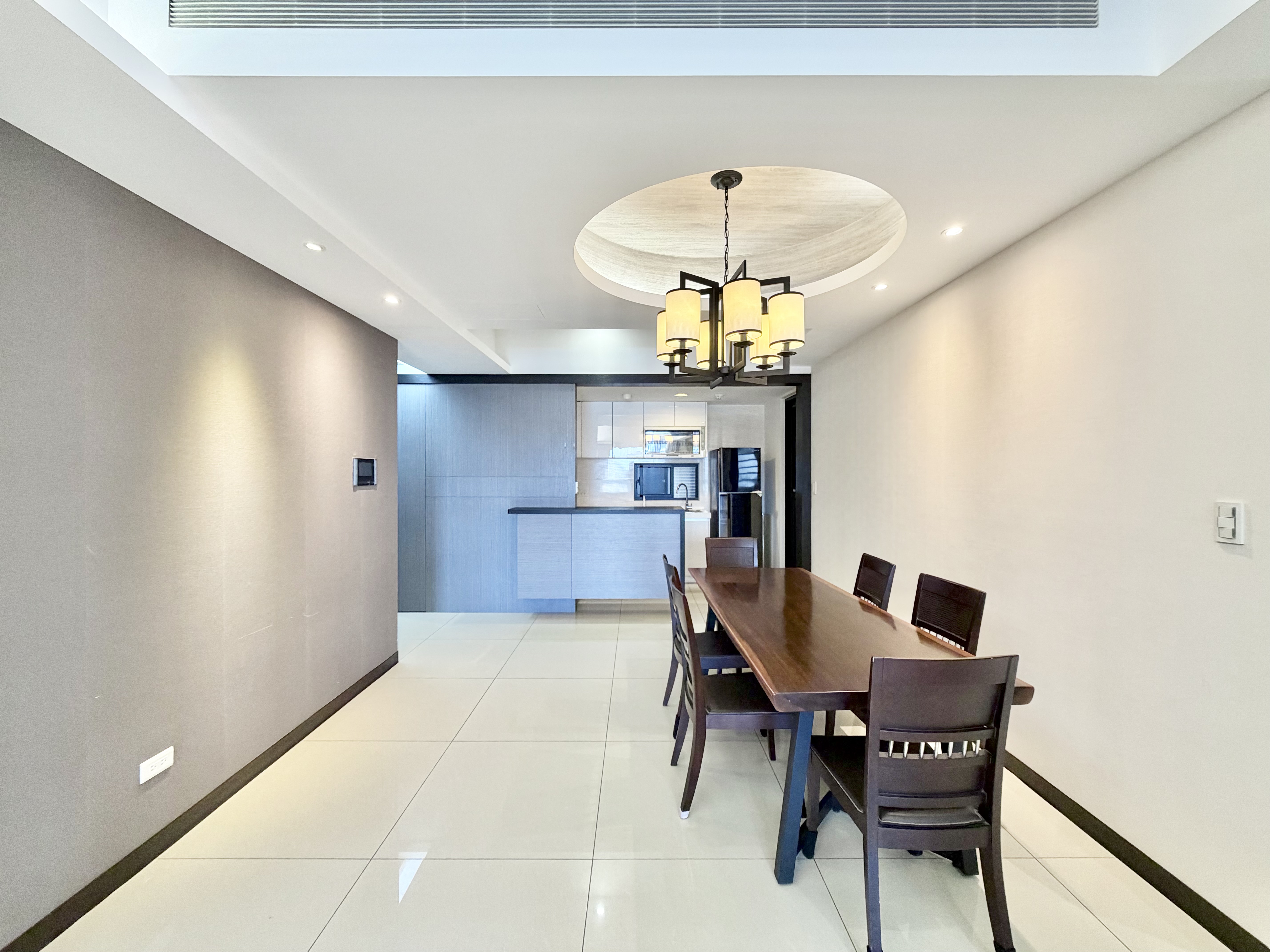 桃園青埔A18〈聯上世紀〉大空間3+1房平面車位