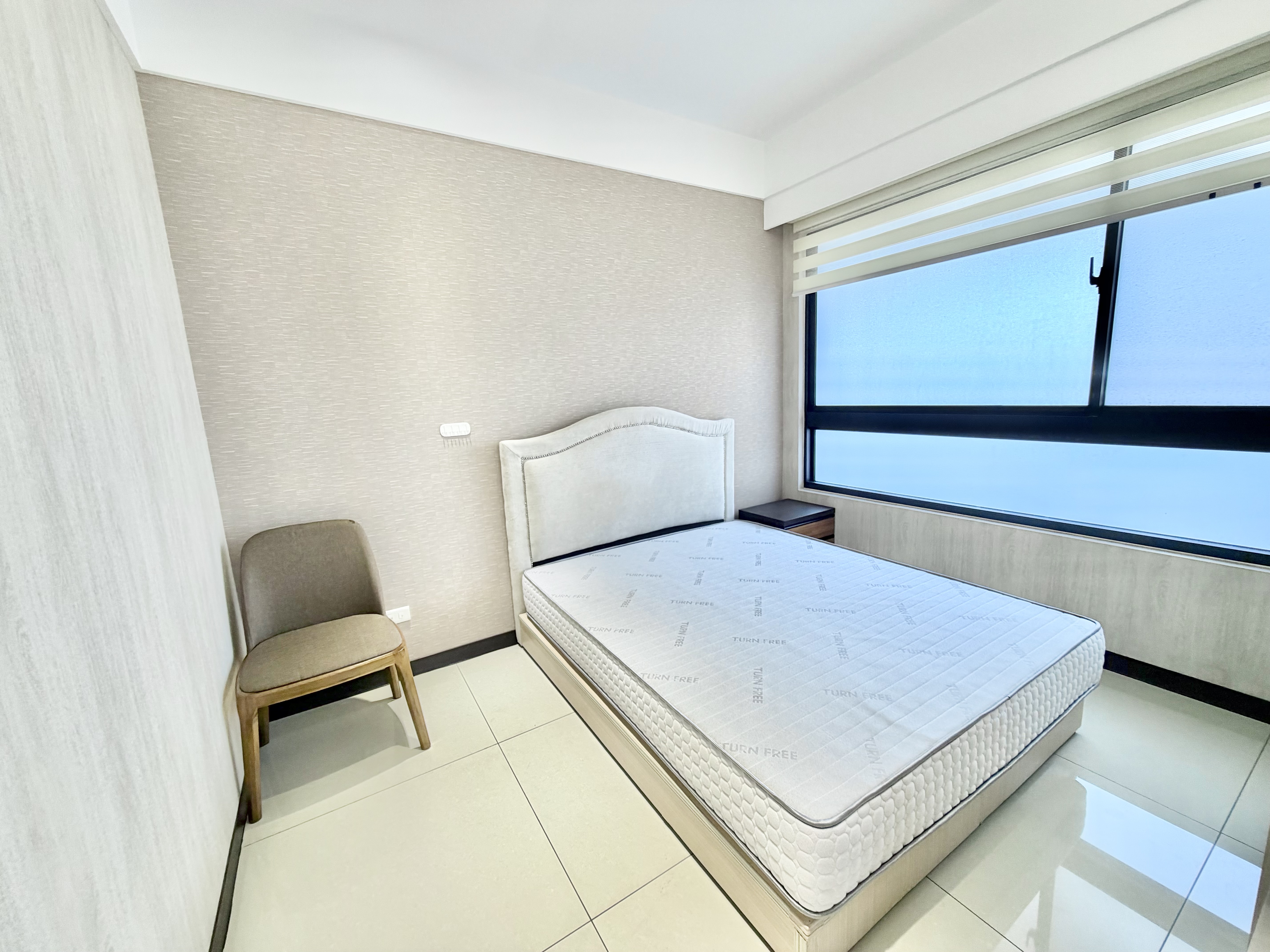 桃園青埔A18〈聯上世紀〉大空間3+1房平面車位