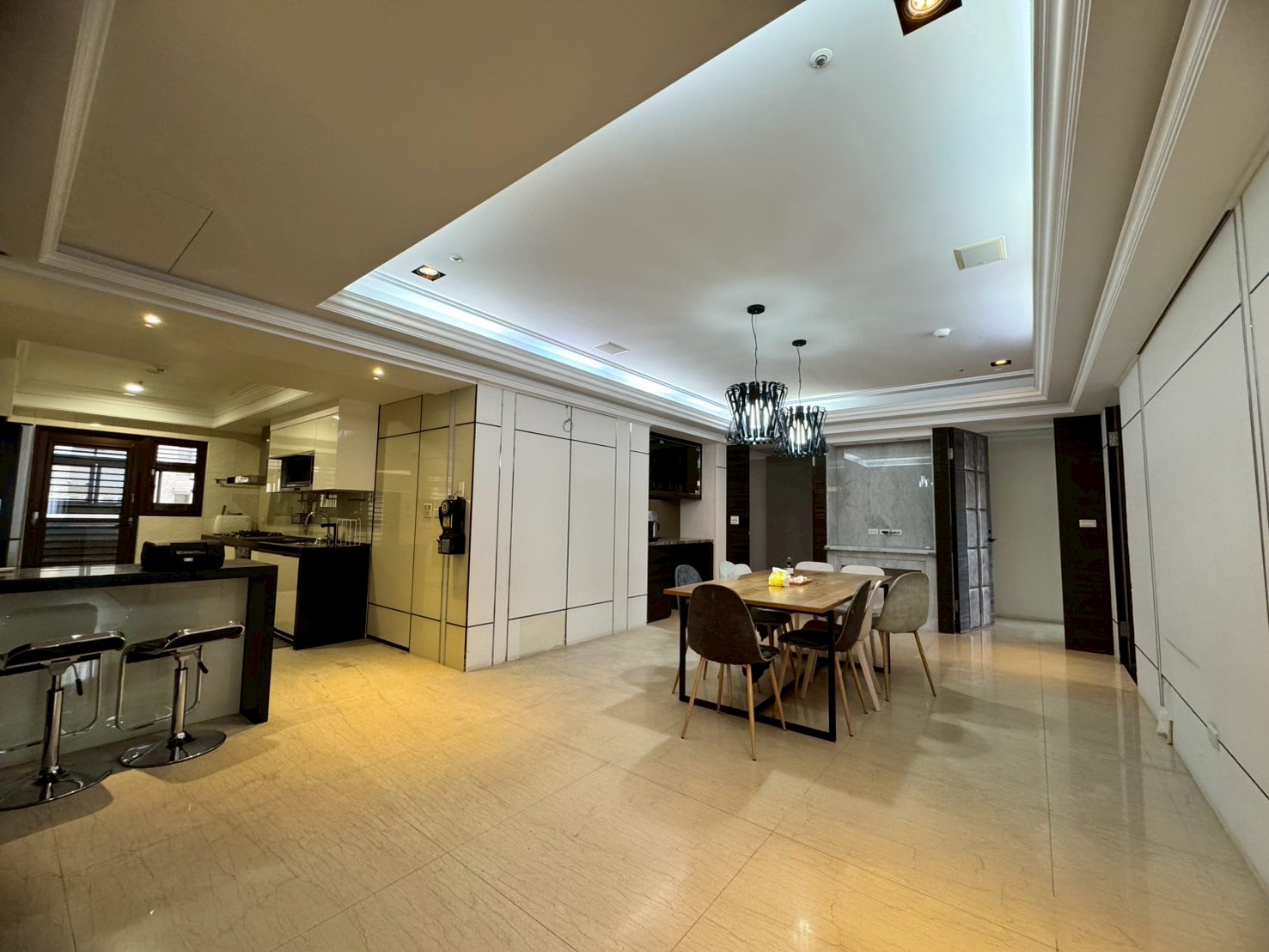 桃園中壢SOGO商圈〈海華大帝〉百坪氣派豪邸