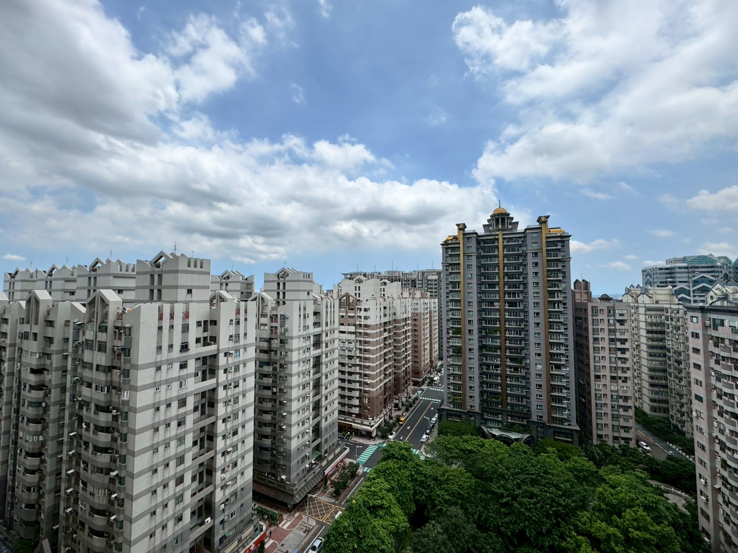 桃園中壢SOGO商圈〈海華大帝〉百坪氣派豪邸