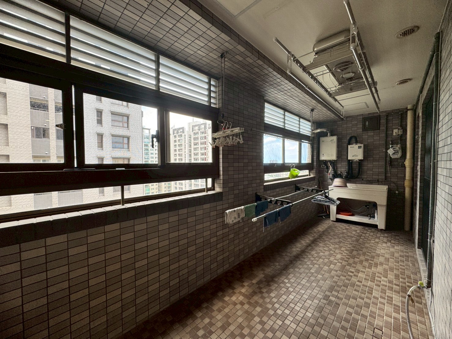 桃園中壢SOGO商圈〈海華大帝〉百坪氣派豪邸