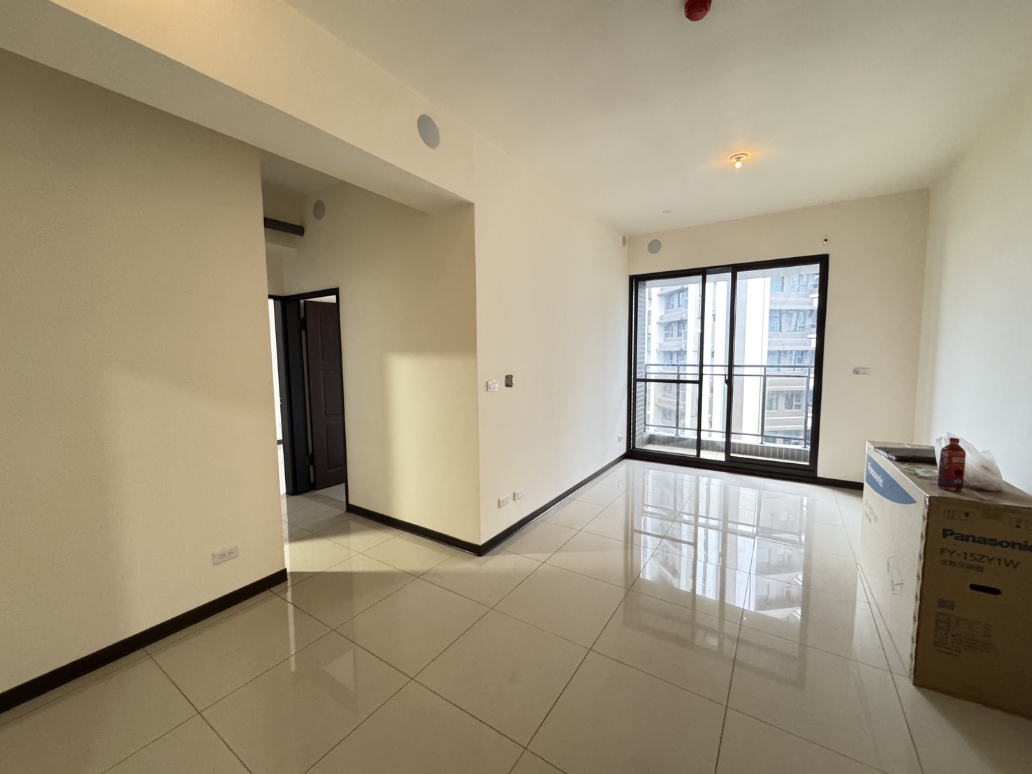 青埔A19全新交屋〈豐郡京硯〉成家兩房車