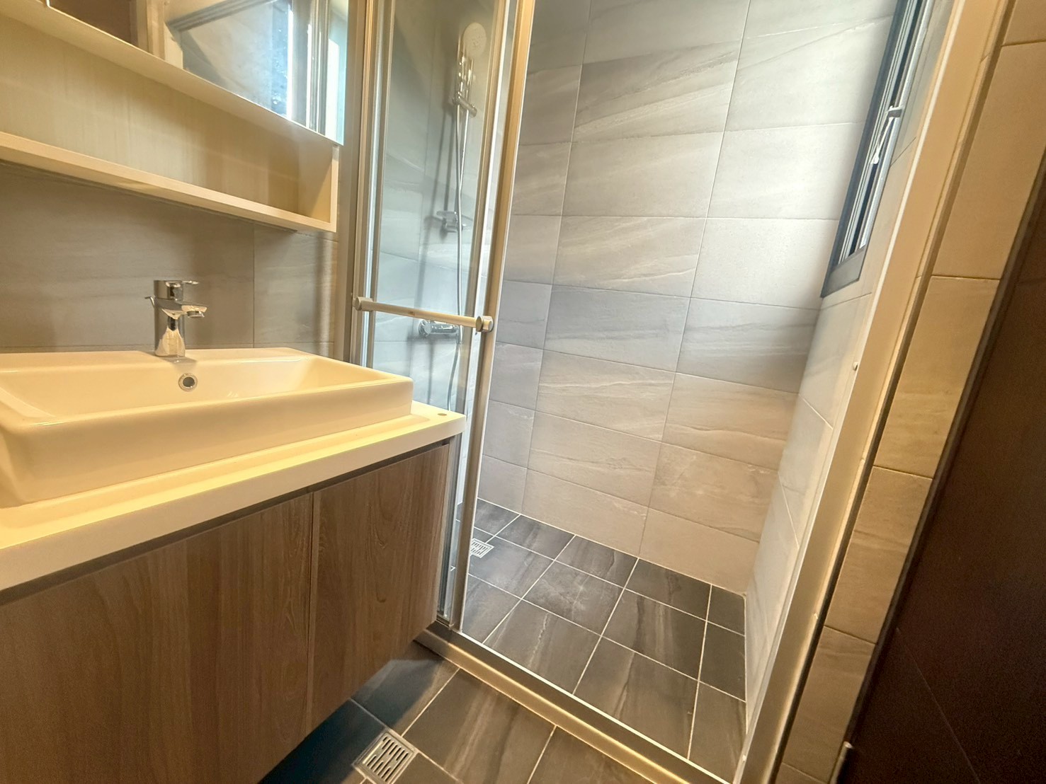 青埔 A18 指標宅｜新潤君頤三房平車｜卡位國泰站前開發紅利