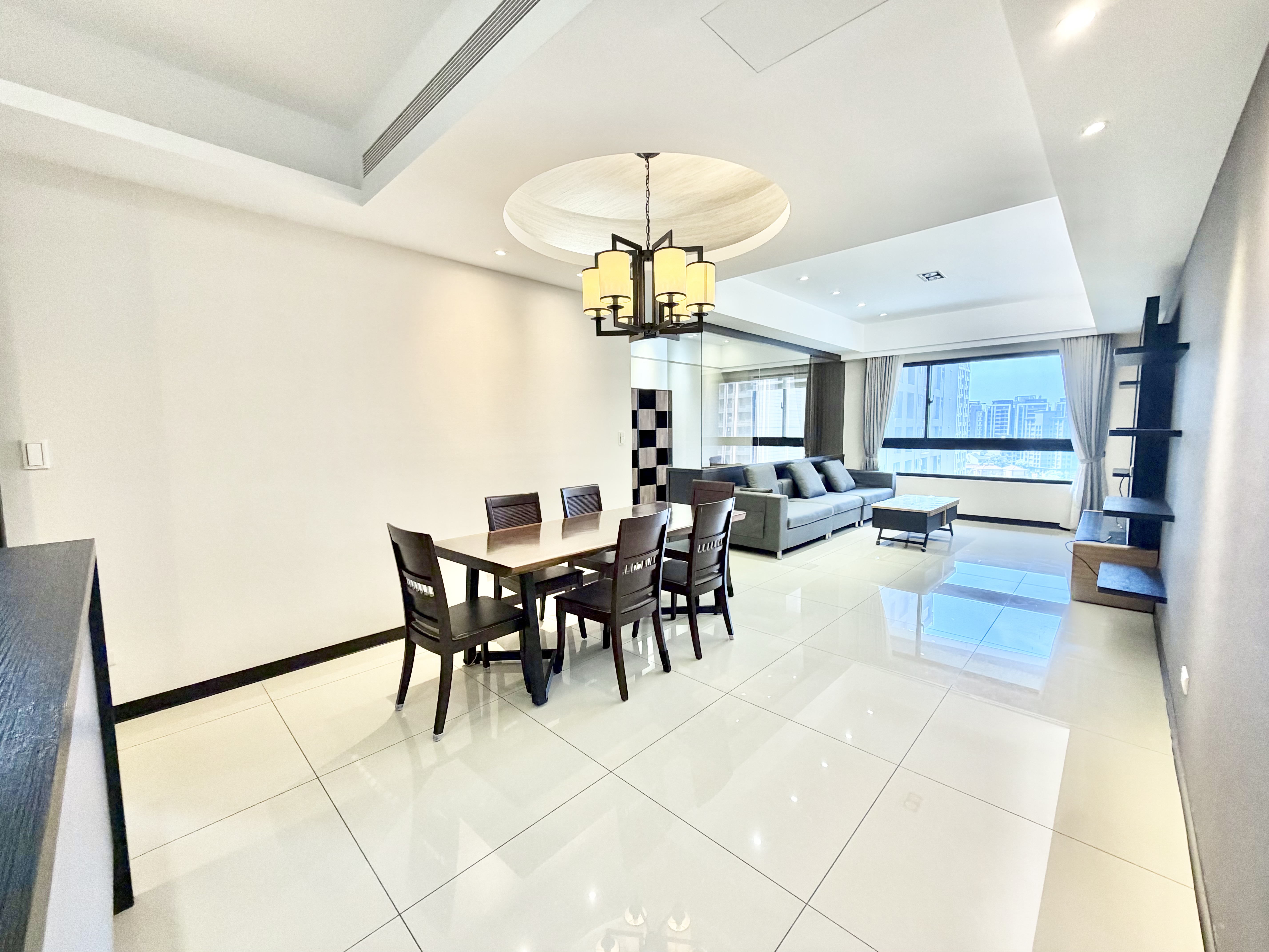 卡位站前紅利！聯上世紀四房平車｜步行高鐵