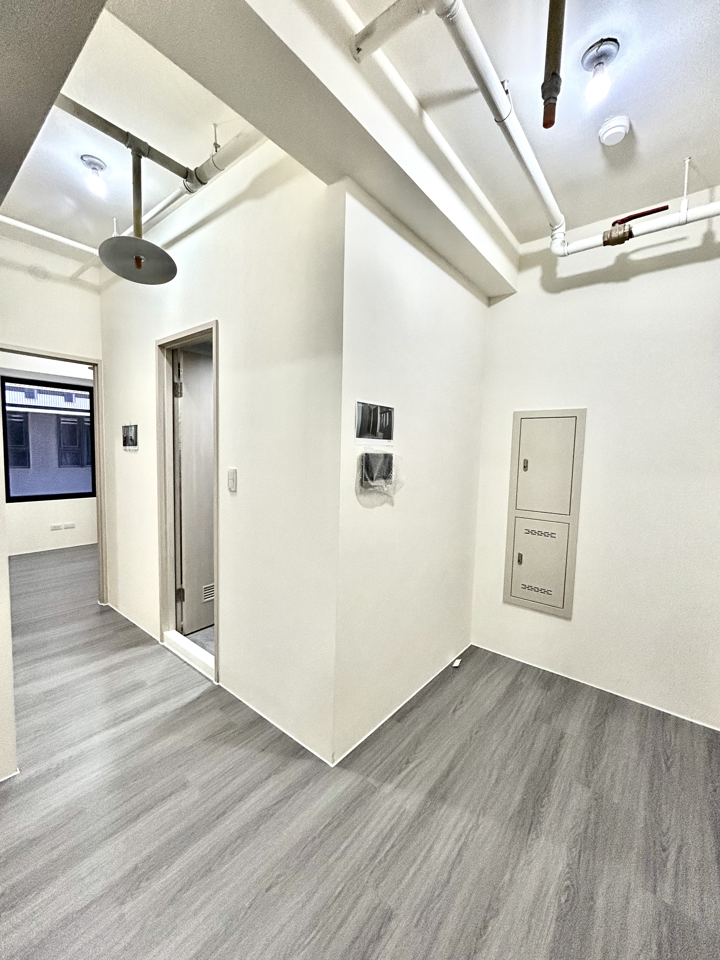 A18 站前新銳｜18 樓三房平車｜1898 萬卡位國泰特區紅利