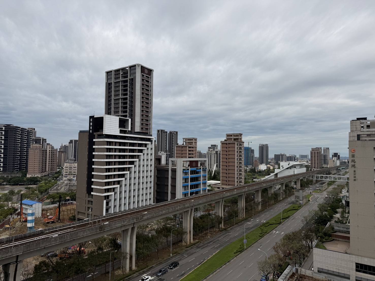 A19捷運威均晶鑽三房車位