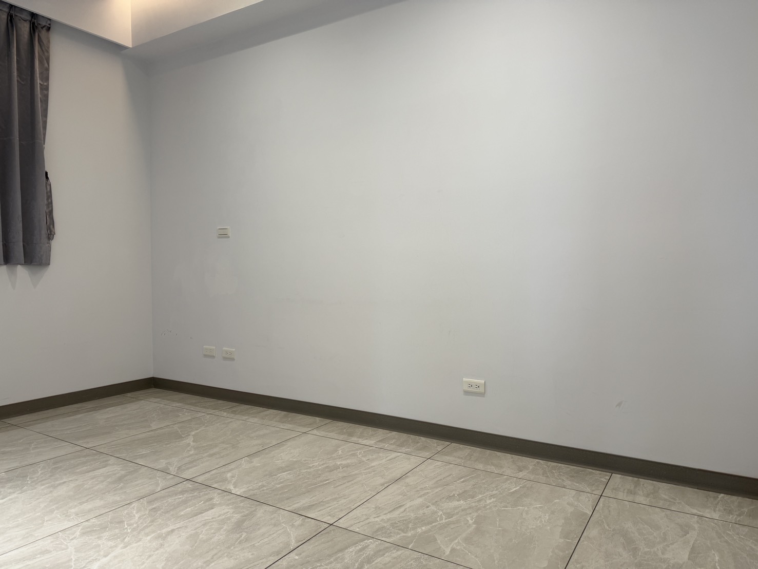 A19捷運威均晶鑽三房車位