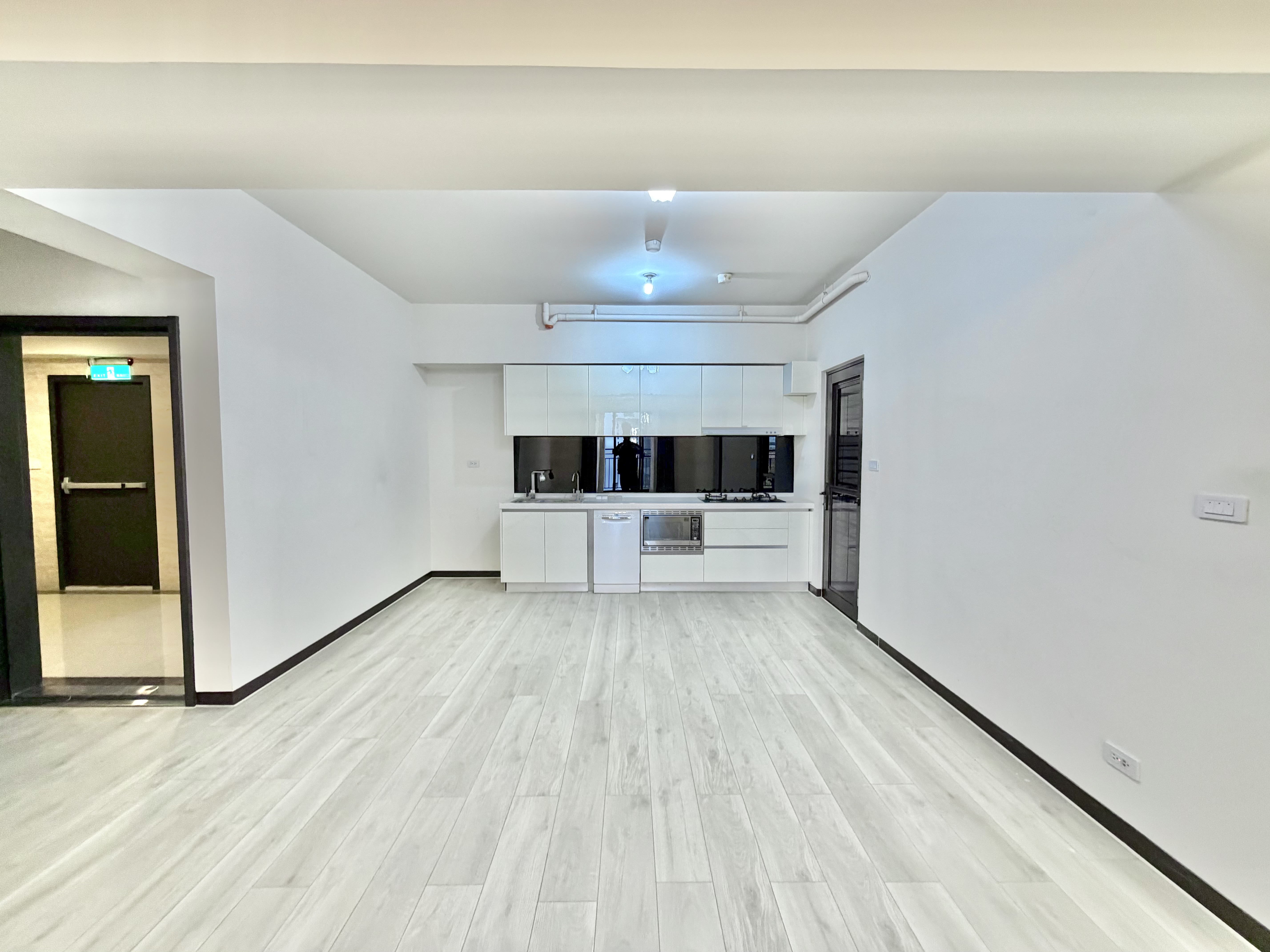 ⭐⭐⭐捷運A19站『東京線上』精美超大三房+車位