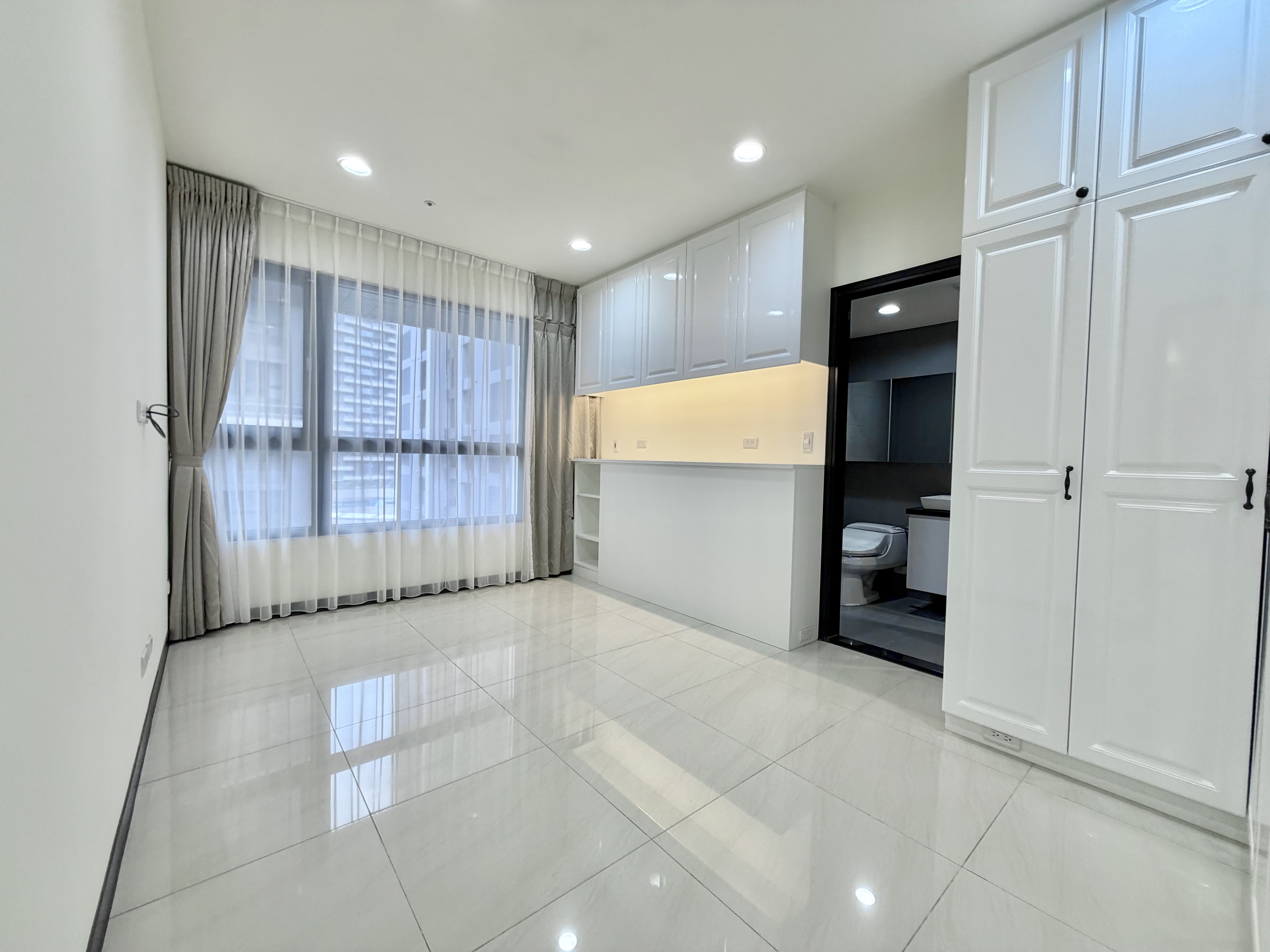 ⭐⭐⭐高鐵捷運A19『國峰苑』裝潢三房+車位