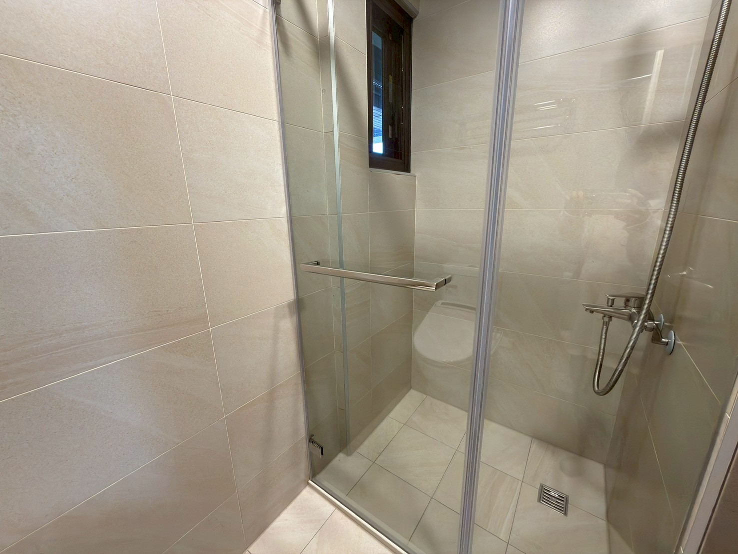 大園客運 | 可寵可租補 | 全配含管 | 英堡日朗大三房車位