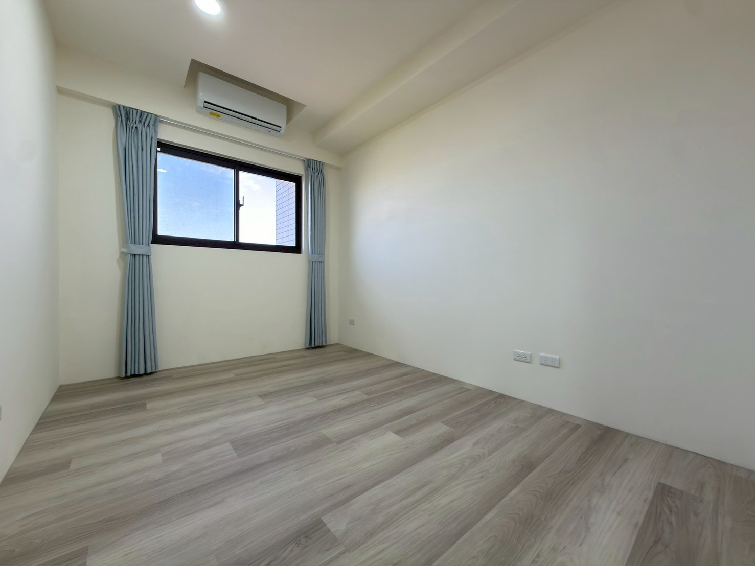 大園客運 | 可寵可租補 | 全配含管 | 英堡日朗大三房車位