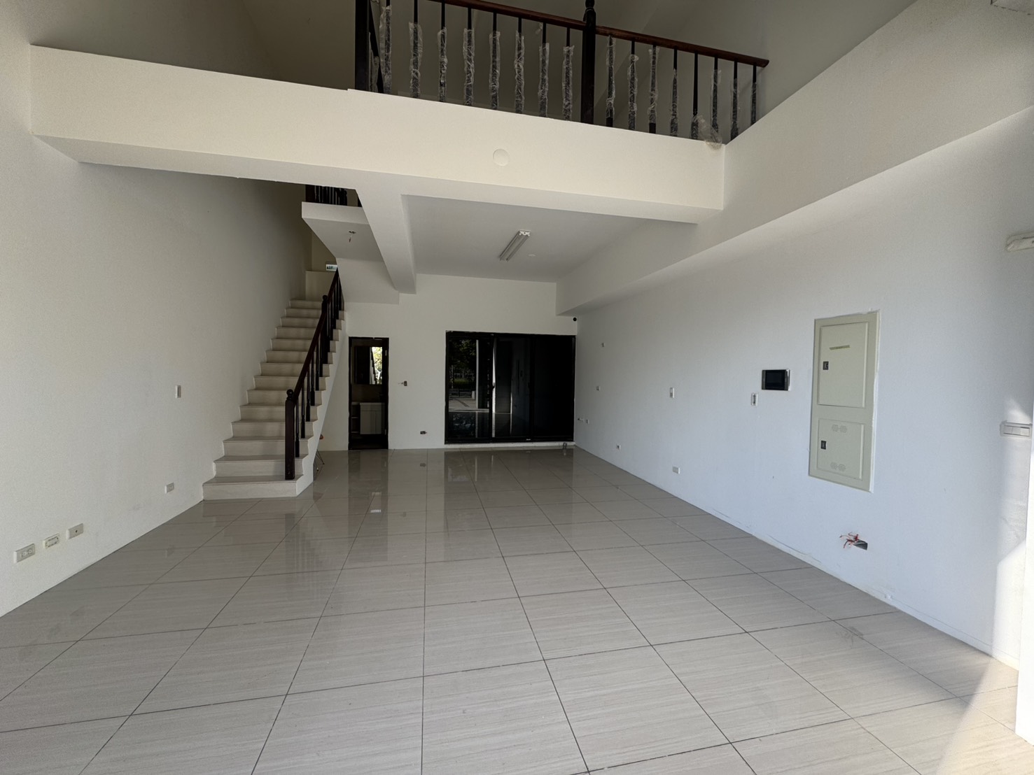 明日禾禾一樓金店面