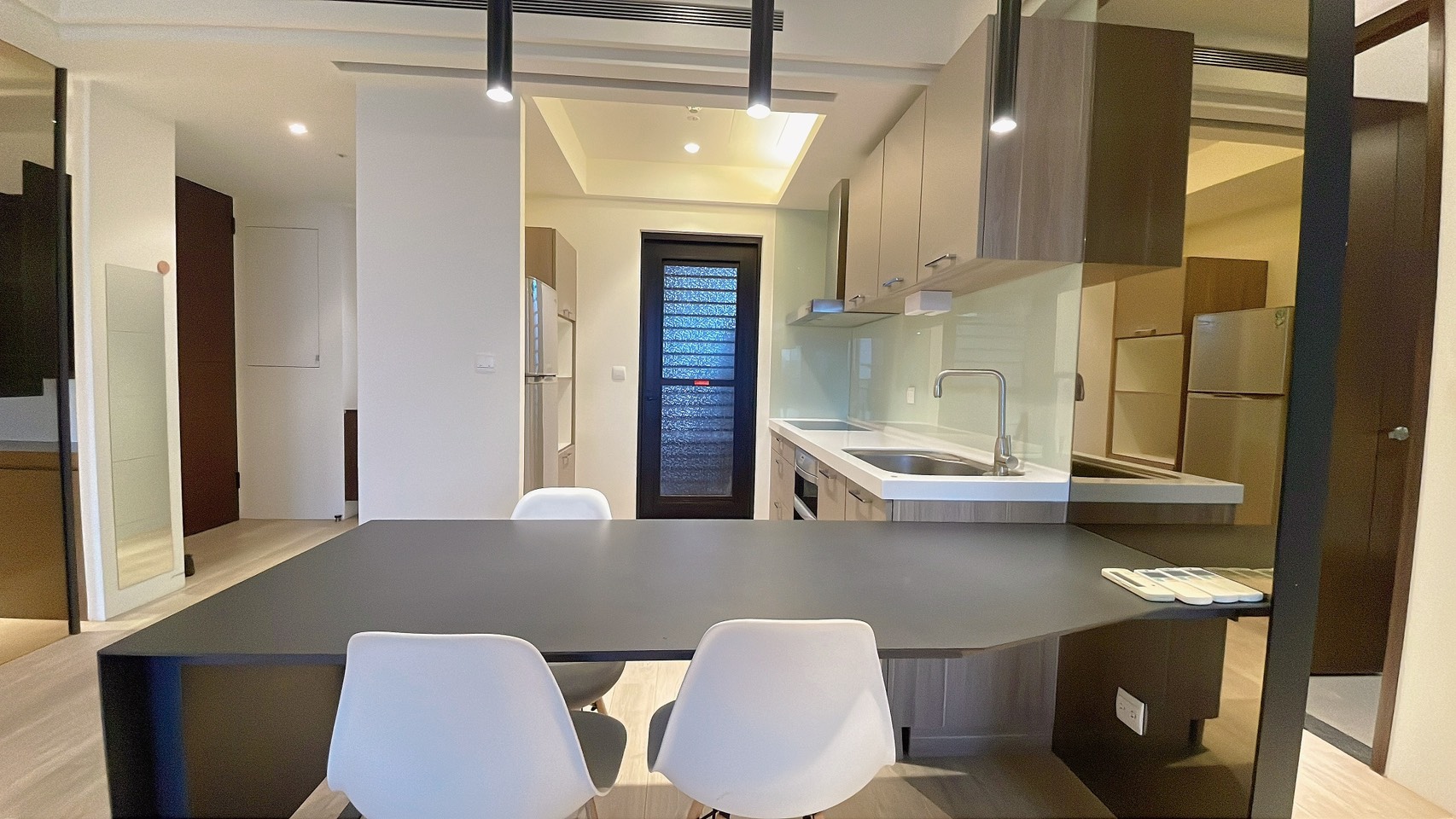 ⭐⭐⭐高鐵青埔禾林RichOne高樓景觀戶2+1房車位