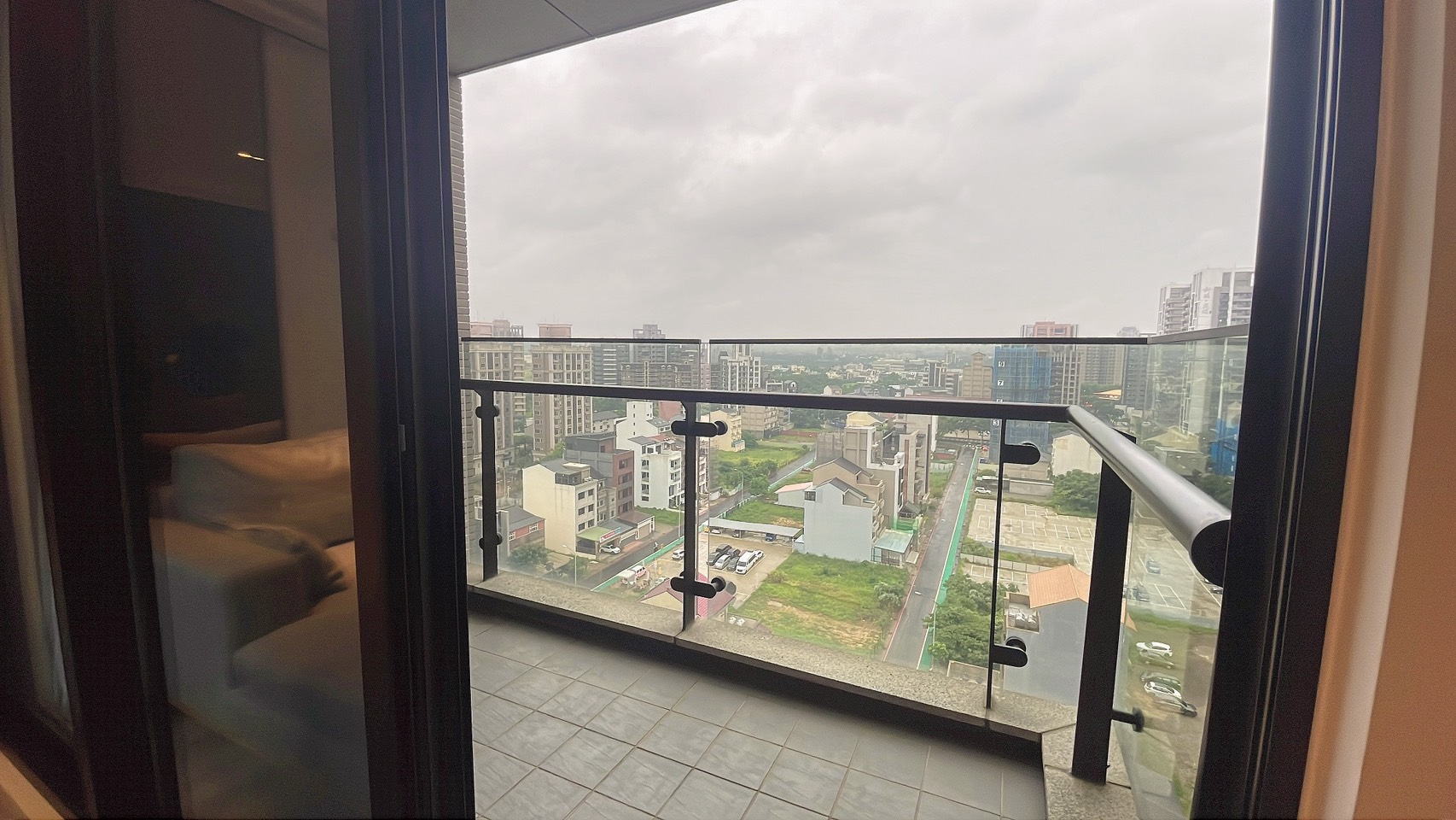 ⭐⭐⭐高鐵青埔禾林RichOne高樓景觀戶2+1房車位