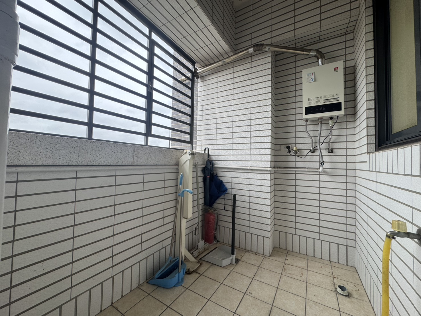 屋主想賣了快來看⭐⭐⭐近中壢後站體育園區兩房車位