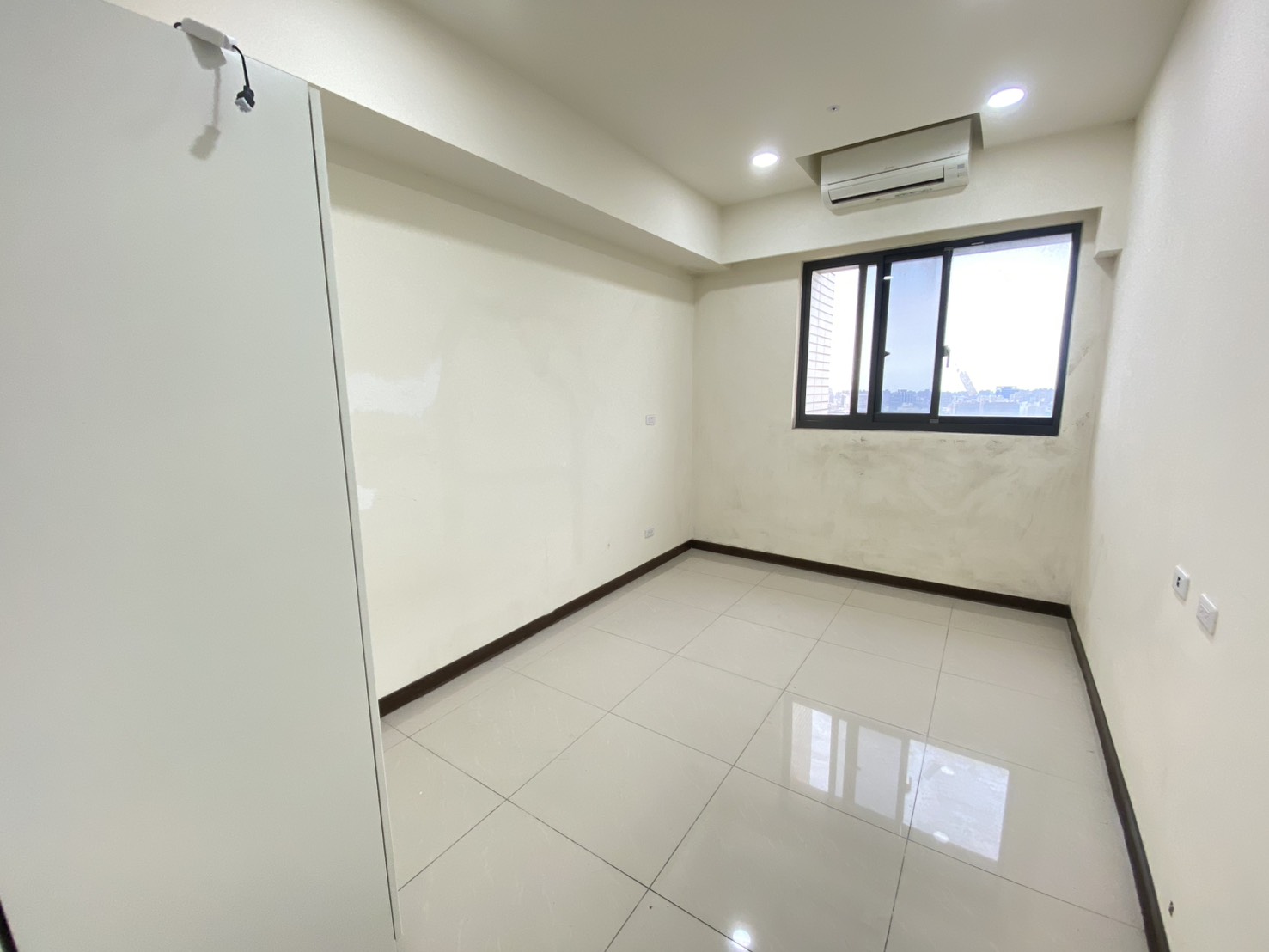 ⭐⭐⭐中壢運動公園旁2房平面車位