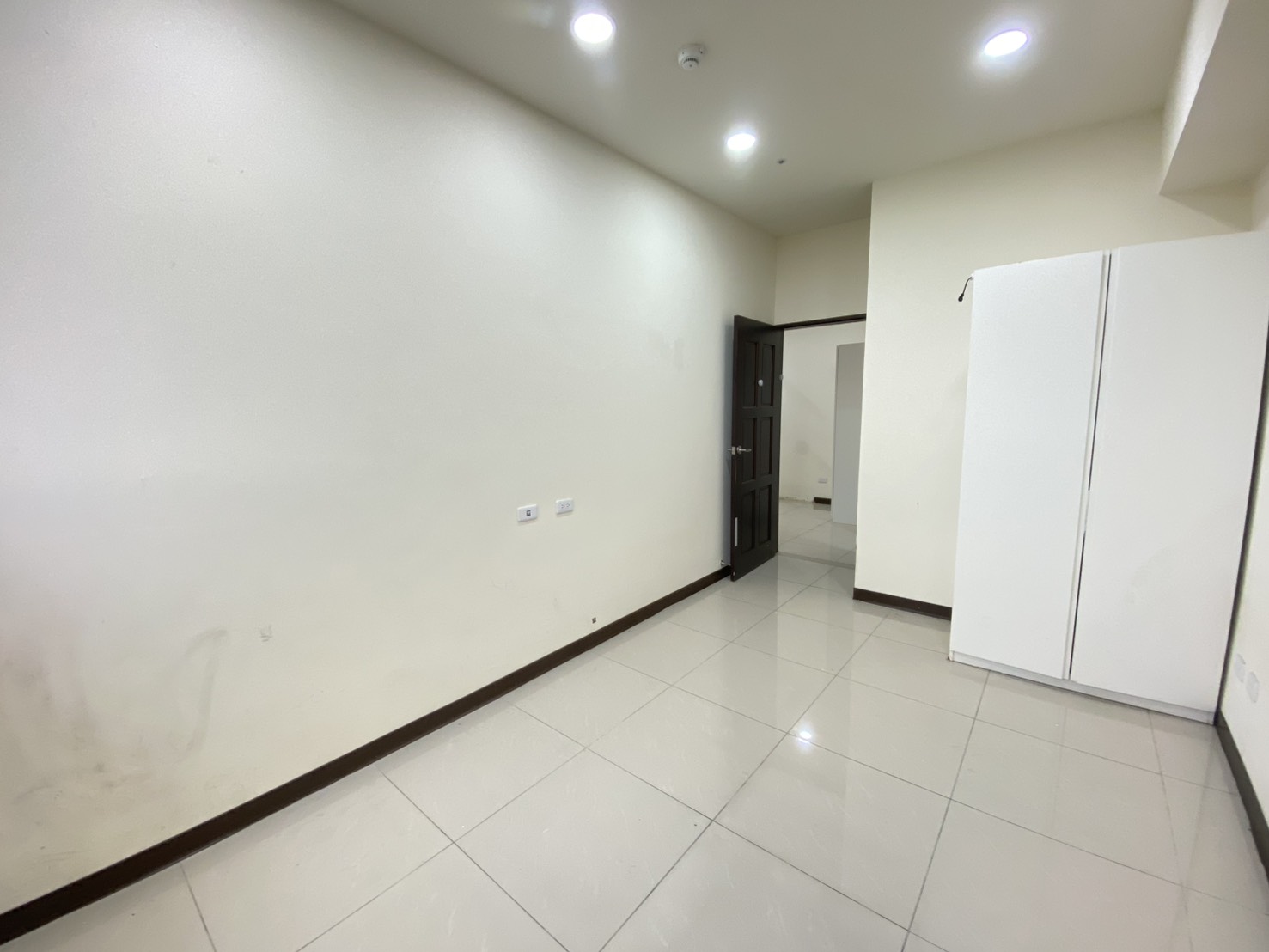 ⭐⭐⭐中壢運動公園旁2房平面車位