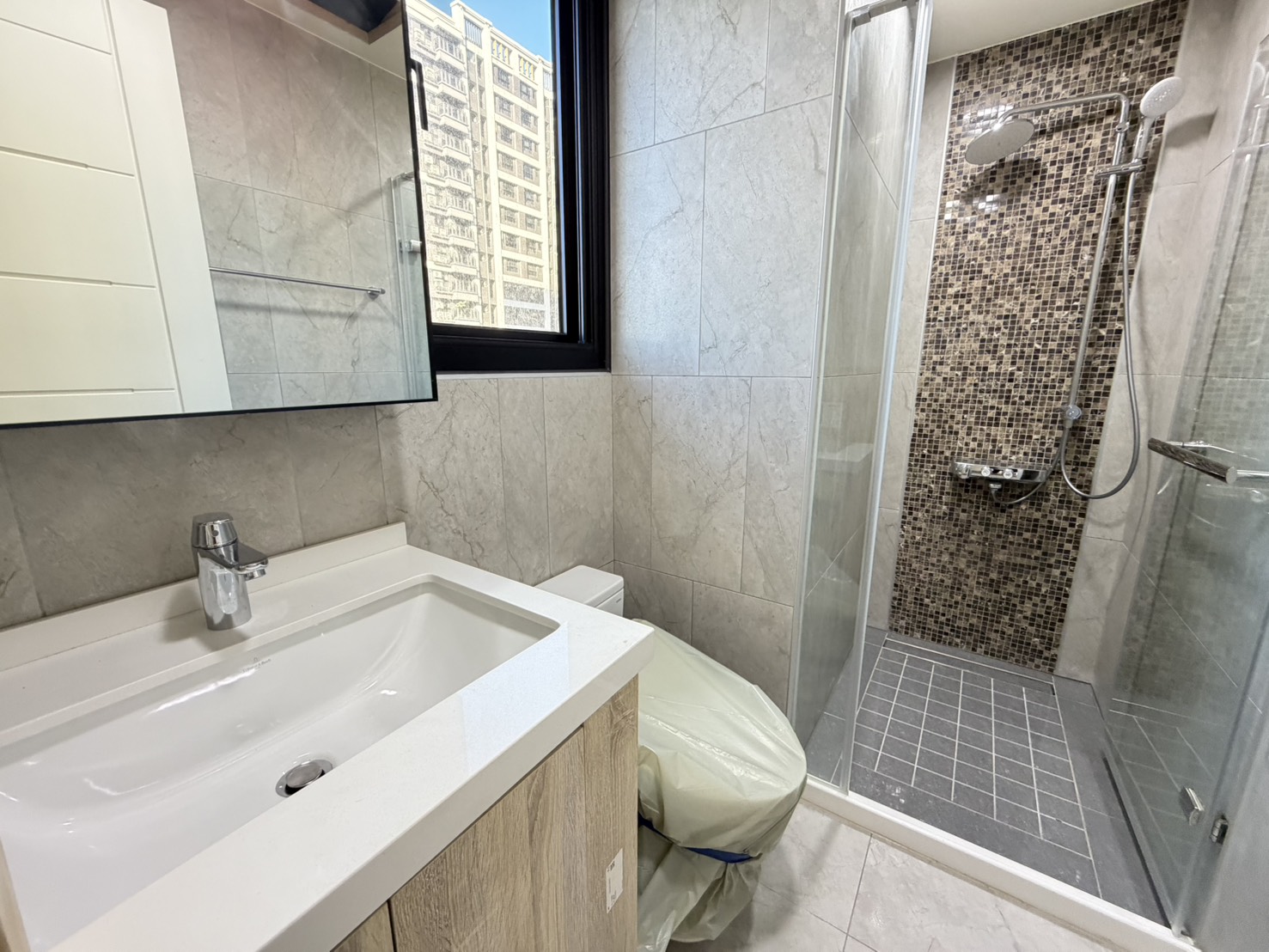 您不能錯過的⭐⭐⭐桃園中路國際ONE三房雙車位