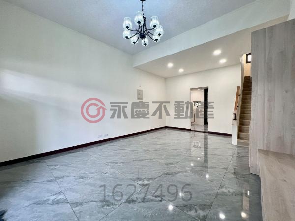 北屯區北平商圈文昌國小旁角間鄰路別墅