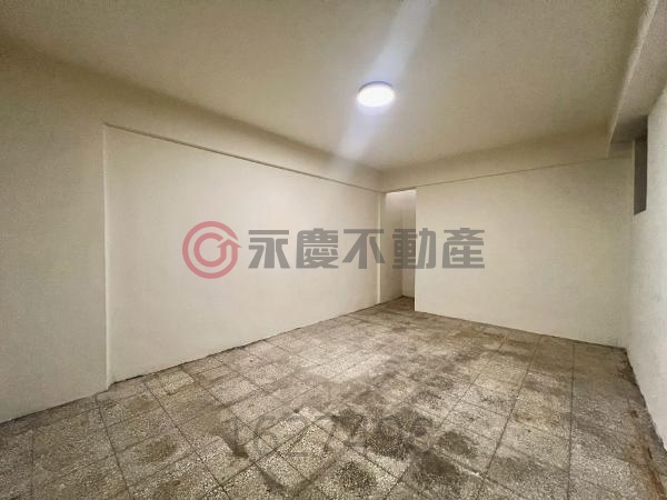 北屯區北平商圈文昌國小旁角間鄰路別墅
