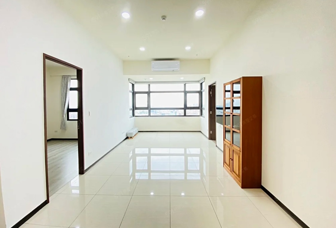 微笑之心❤️三房大車位❤️面一中無限視野❤️可租補含車含管