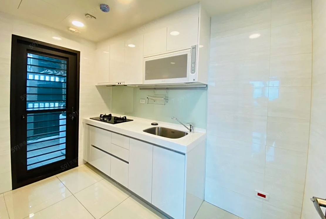 微笑之心❤️三房大車位❤️面一中無限視野❤️可租補含車含管