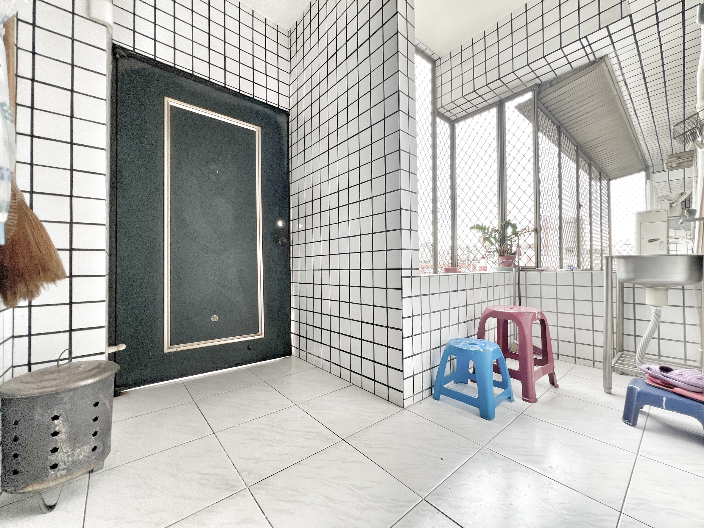 北屯丨水湳經貿雷中慶園次頂樓三採光三房平車美廈