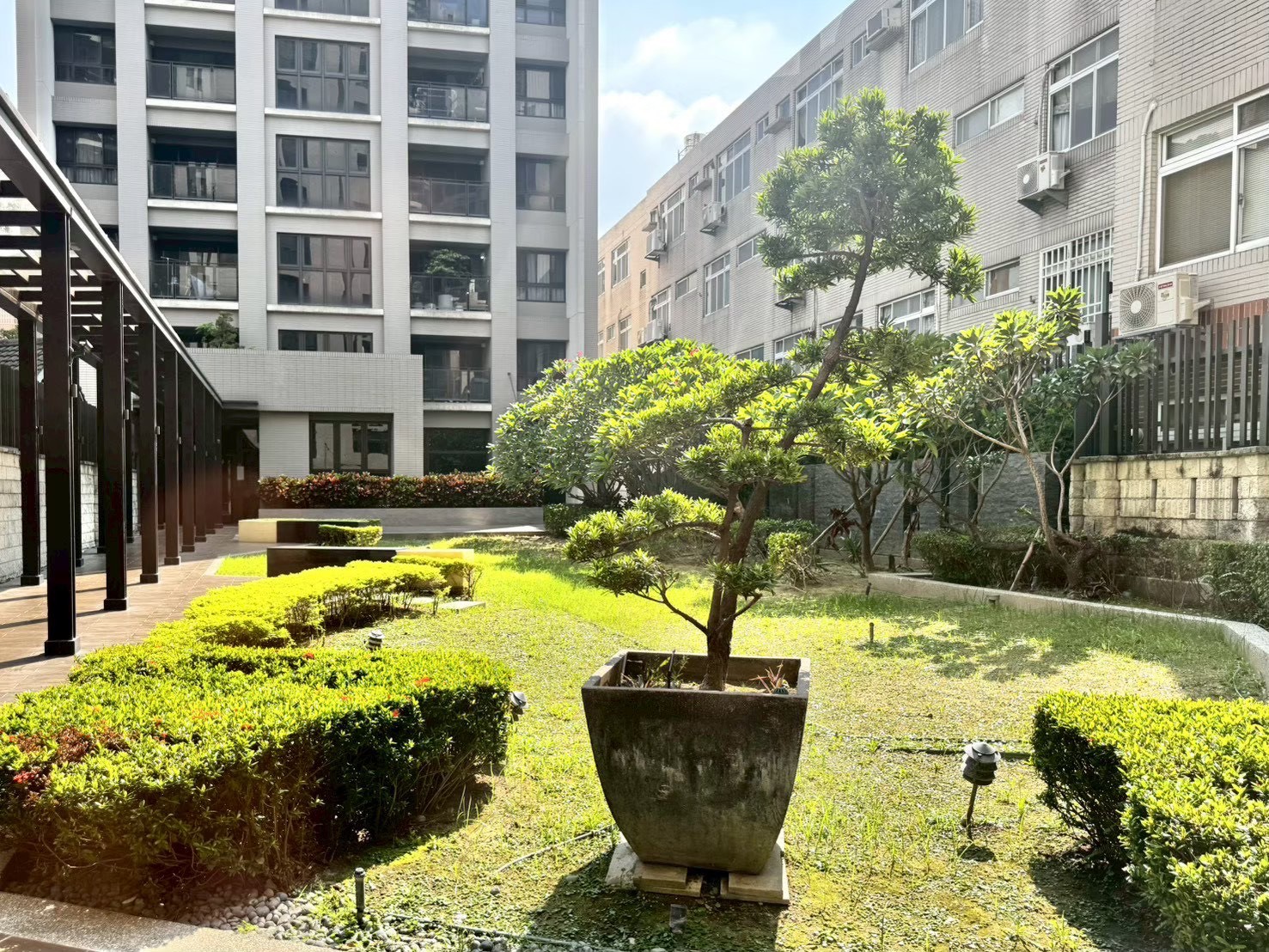 屋主決心不留!!降價求售🔰聚合發權美🔰輕屋齡三面採光三房平車