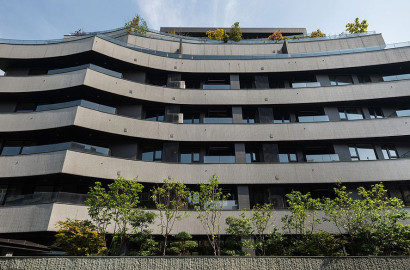 信義逸居