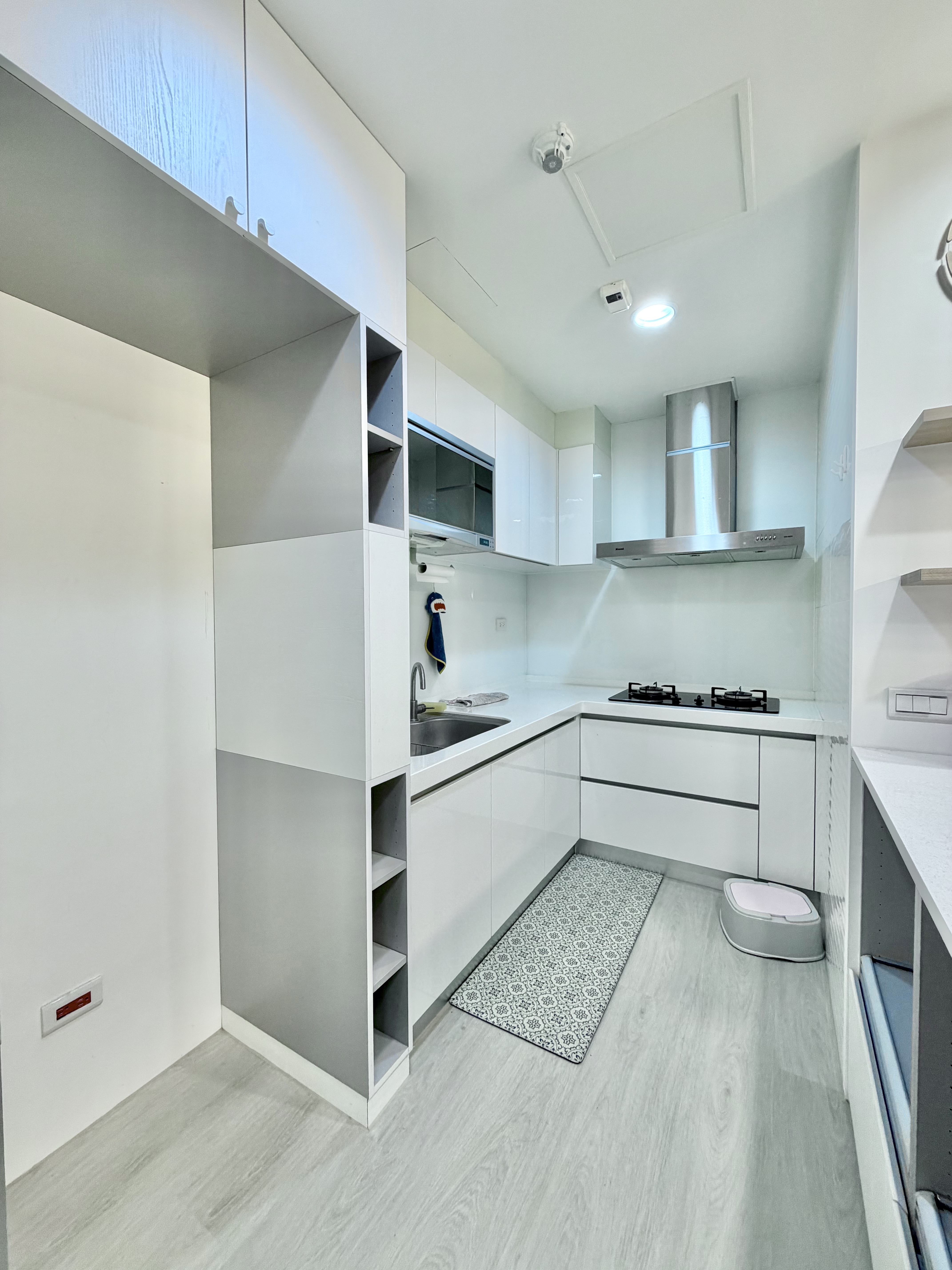 高鐵A18站正蛋黃區ꕤ力璞棧精美裝潢高樓三房車位