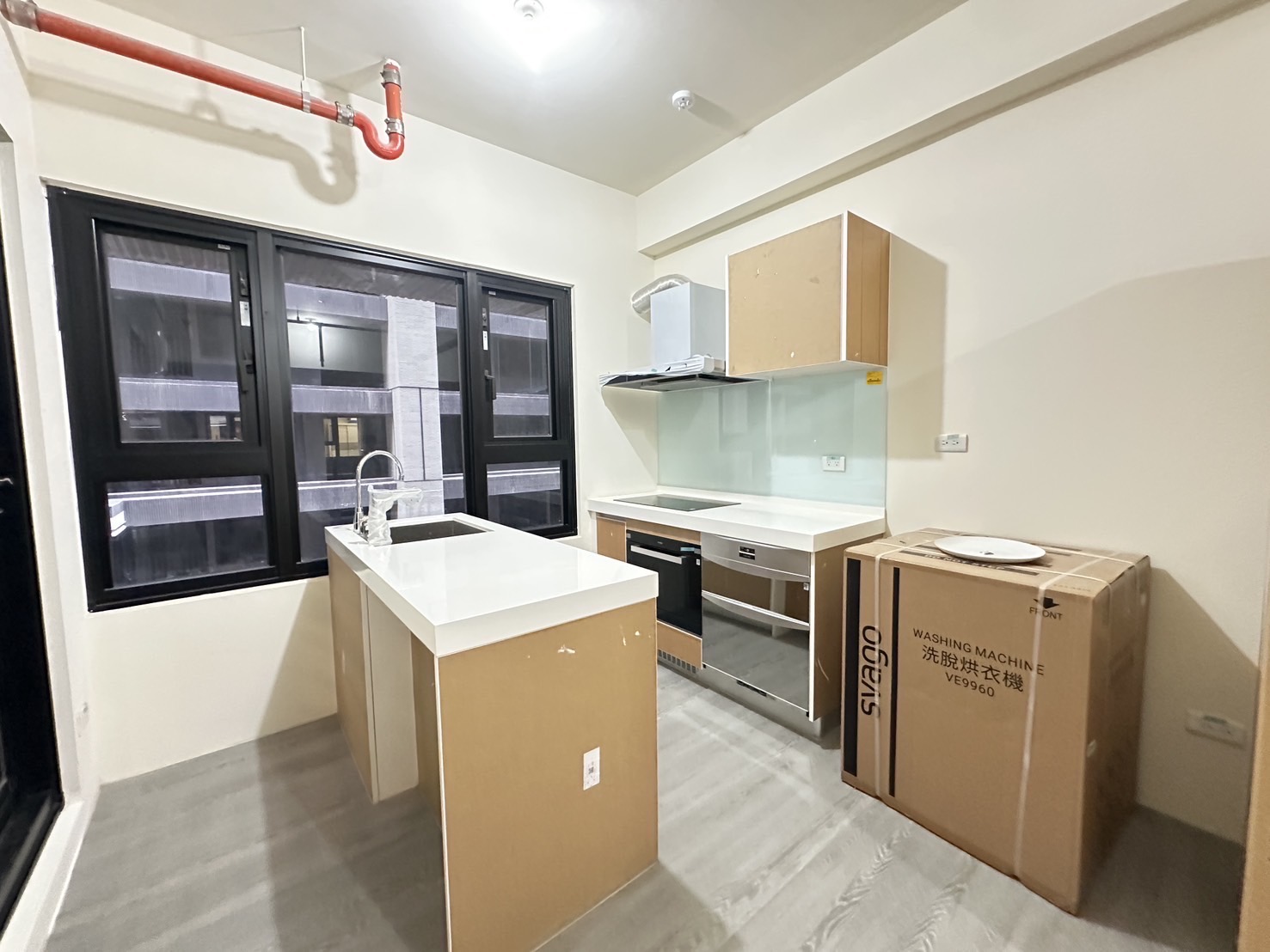 高鐵A18站正蛋黃區ꕤ站前新銳低總價精美兩房平面車位