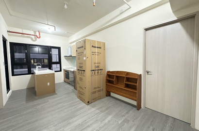 高鐵A18站正蛋黃區ꕤ站前新銳低總價精美兩房平面車位