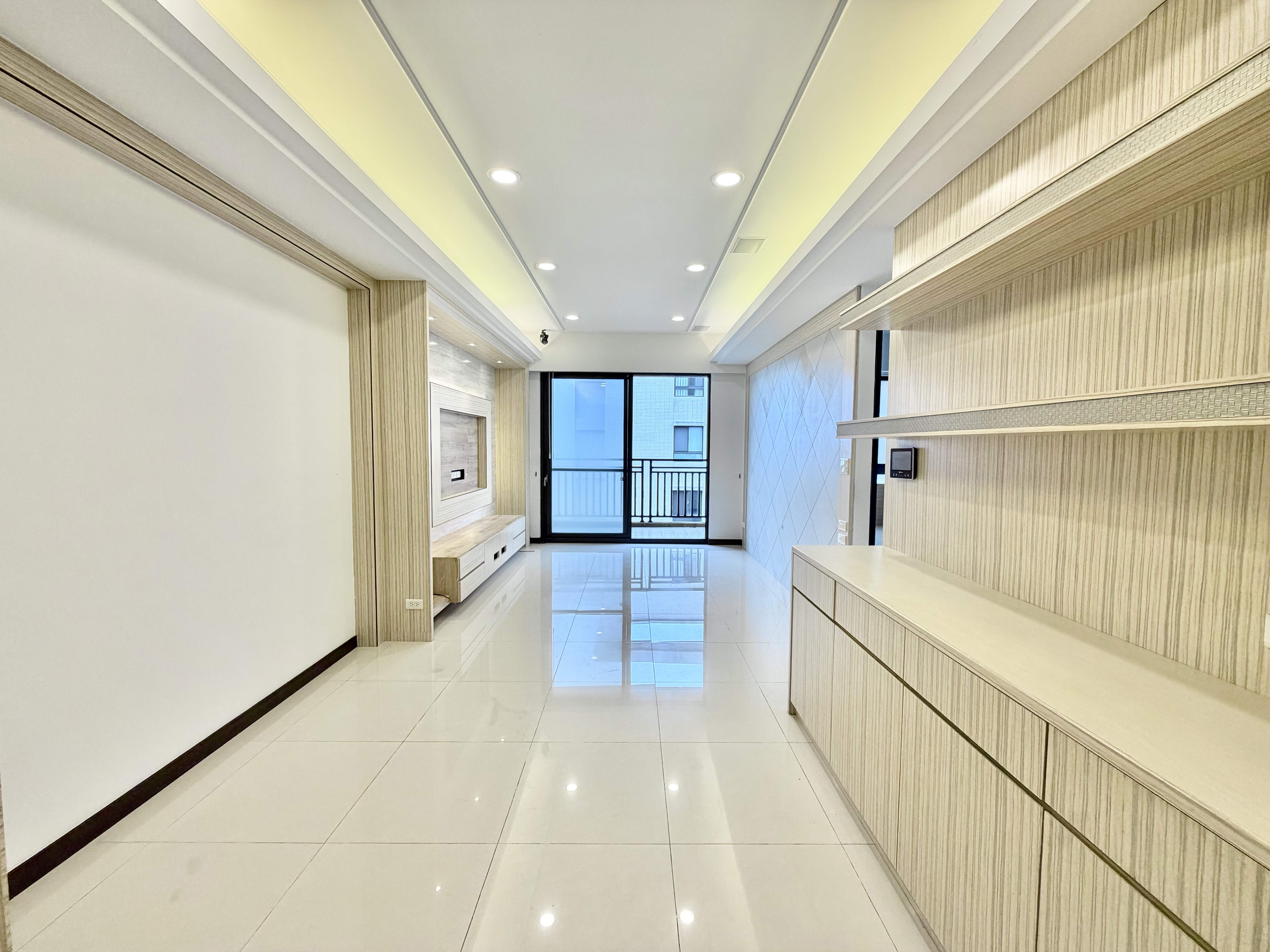 鄰近青埔ꕤ太睿A19前後陽台雙衛浴開窗精美四房B1車位