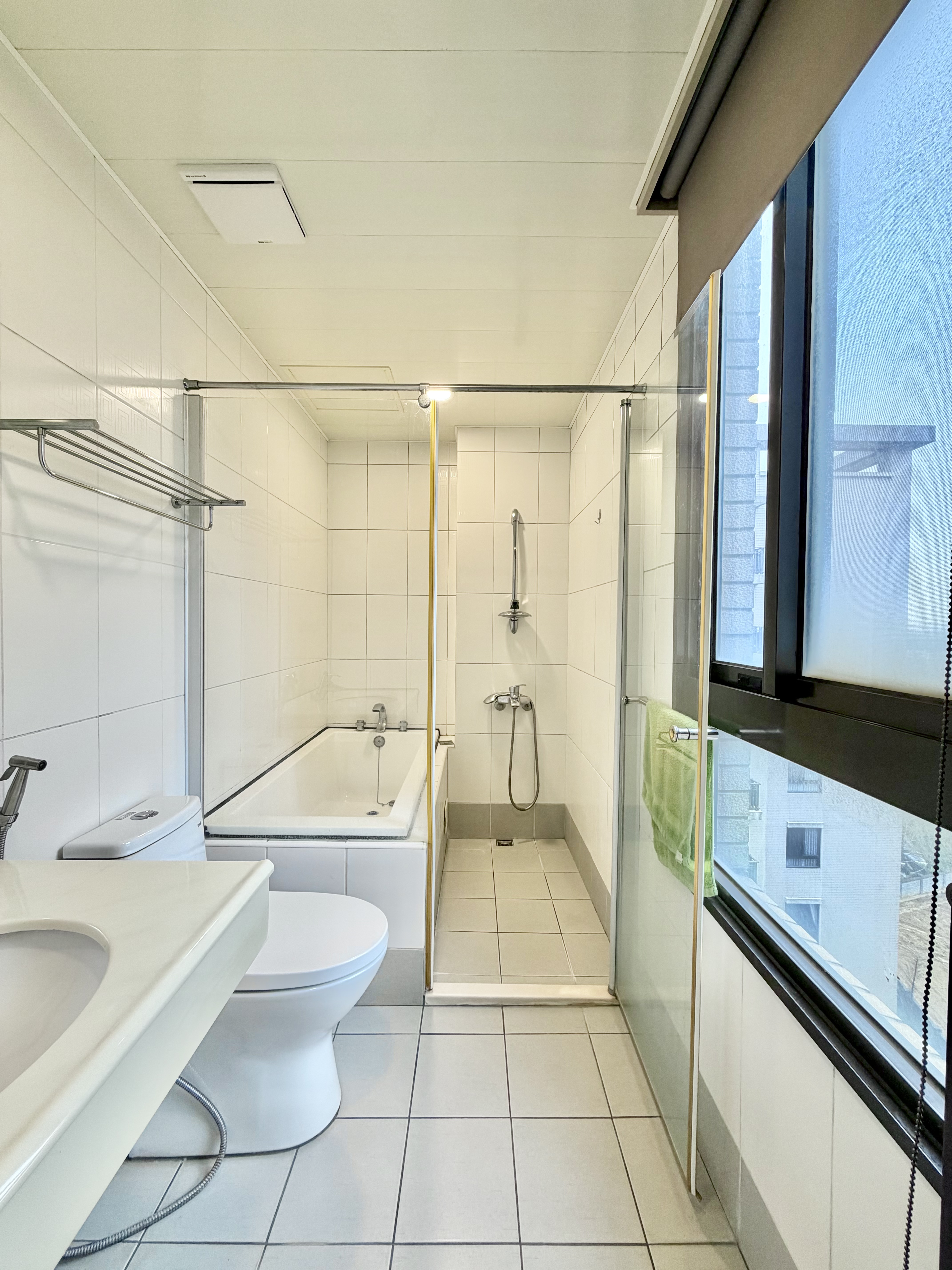 鄰近青埔ꕤ太睿A19前後陽台雙衛浴開窗精美四房B1車位