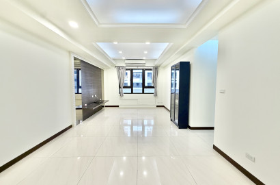 高鐵A18站ꕤ明日苑-5國寶苑精美裝潢衛浴雙開大四房車位