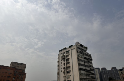 想擁有俯瞰城市美景的找我－住商活力小蔣