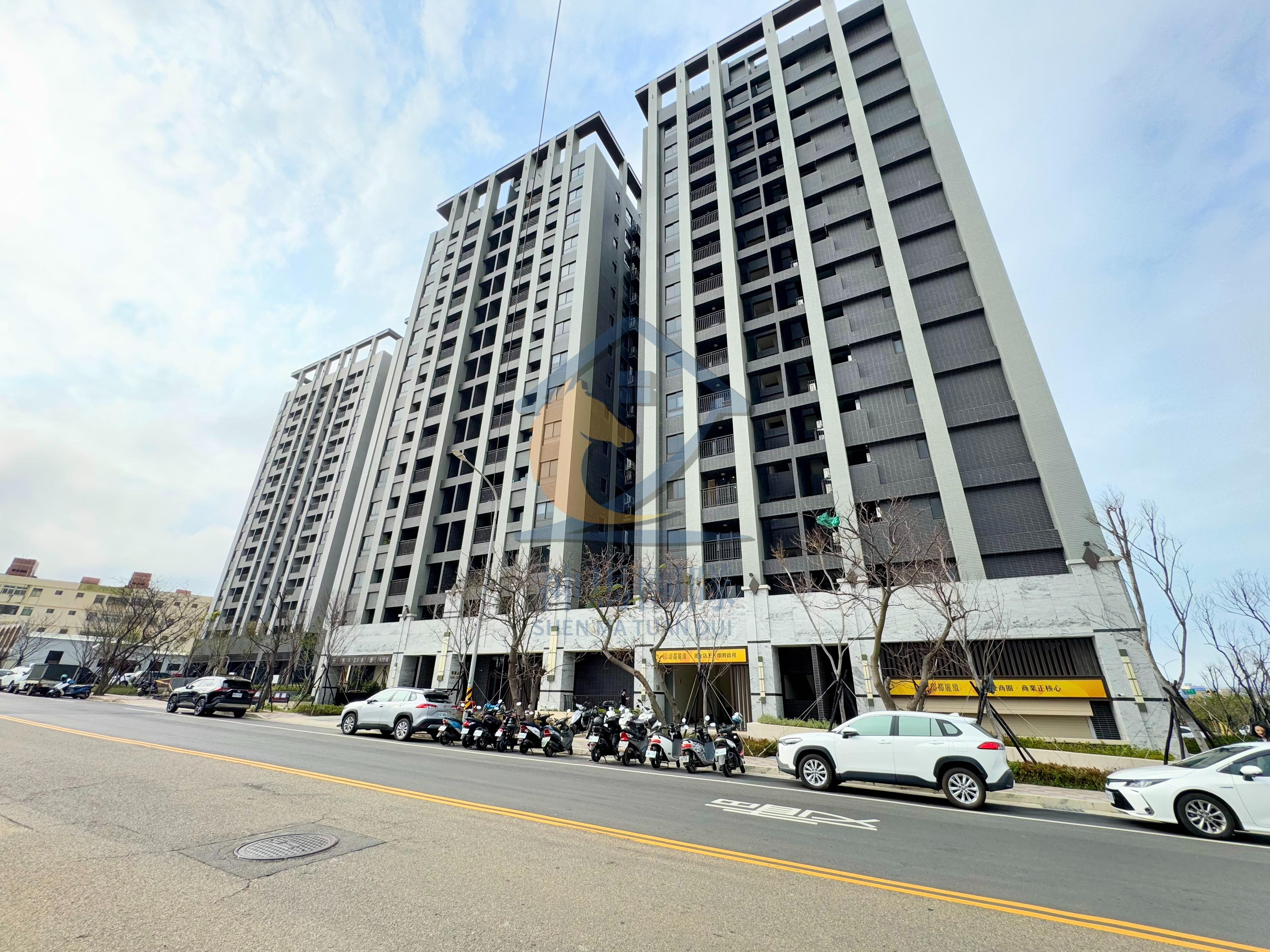 青埔買房買屋 客運園區-璟都麗緻大面寬店面(S6)