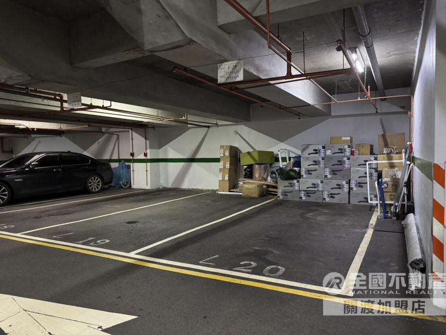 豪景河畔雙車位_全國不動產關渡加盟店